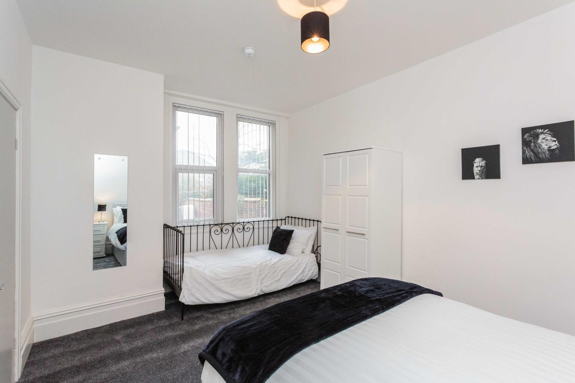 Cherry Property - Berry Apartments Blackpool Oda fotoğraf