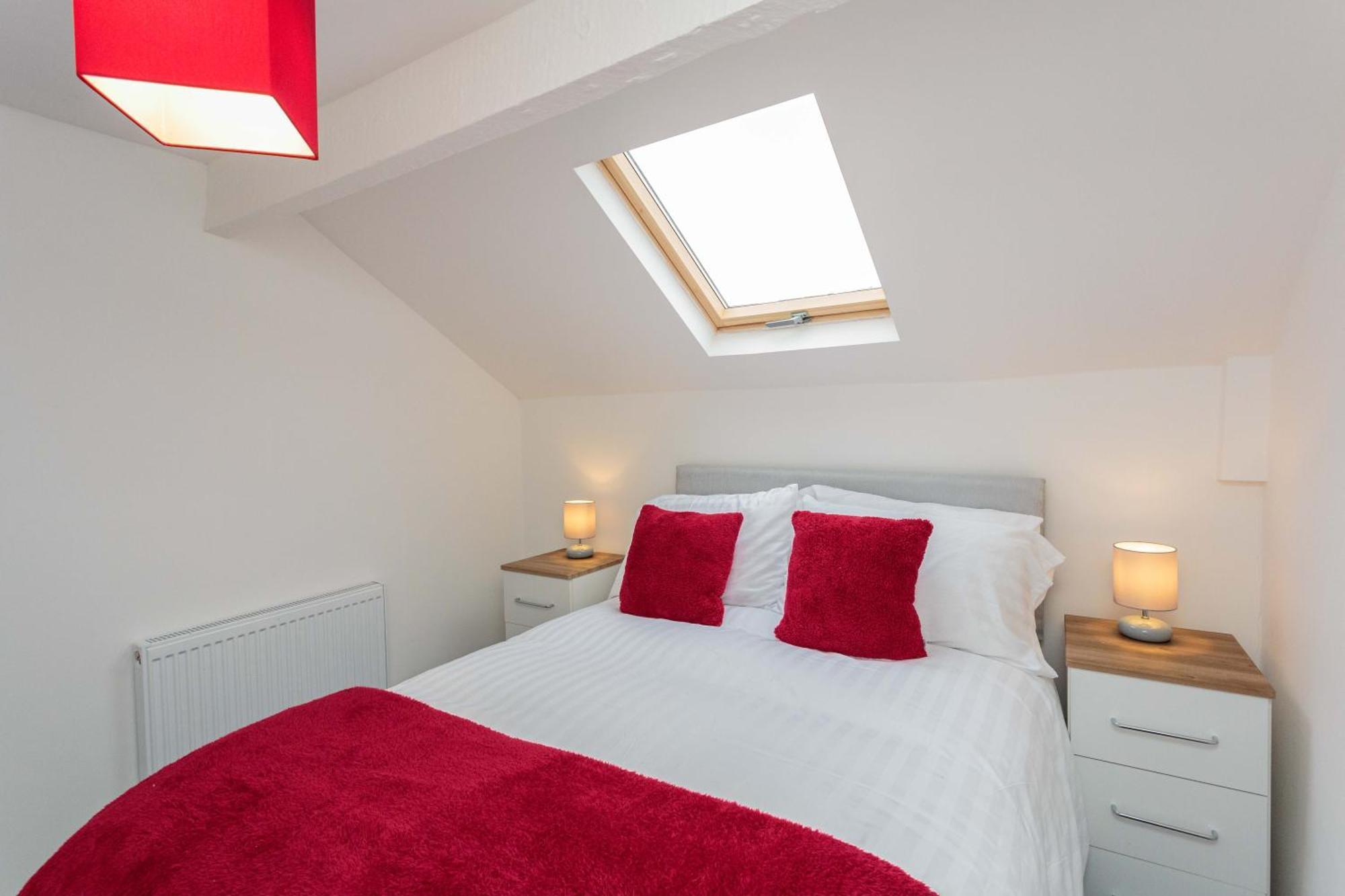 Cherry Property - Berry Apartments Blackpool Oda fotoğraf