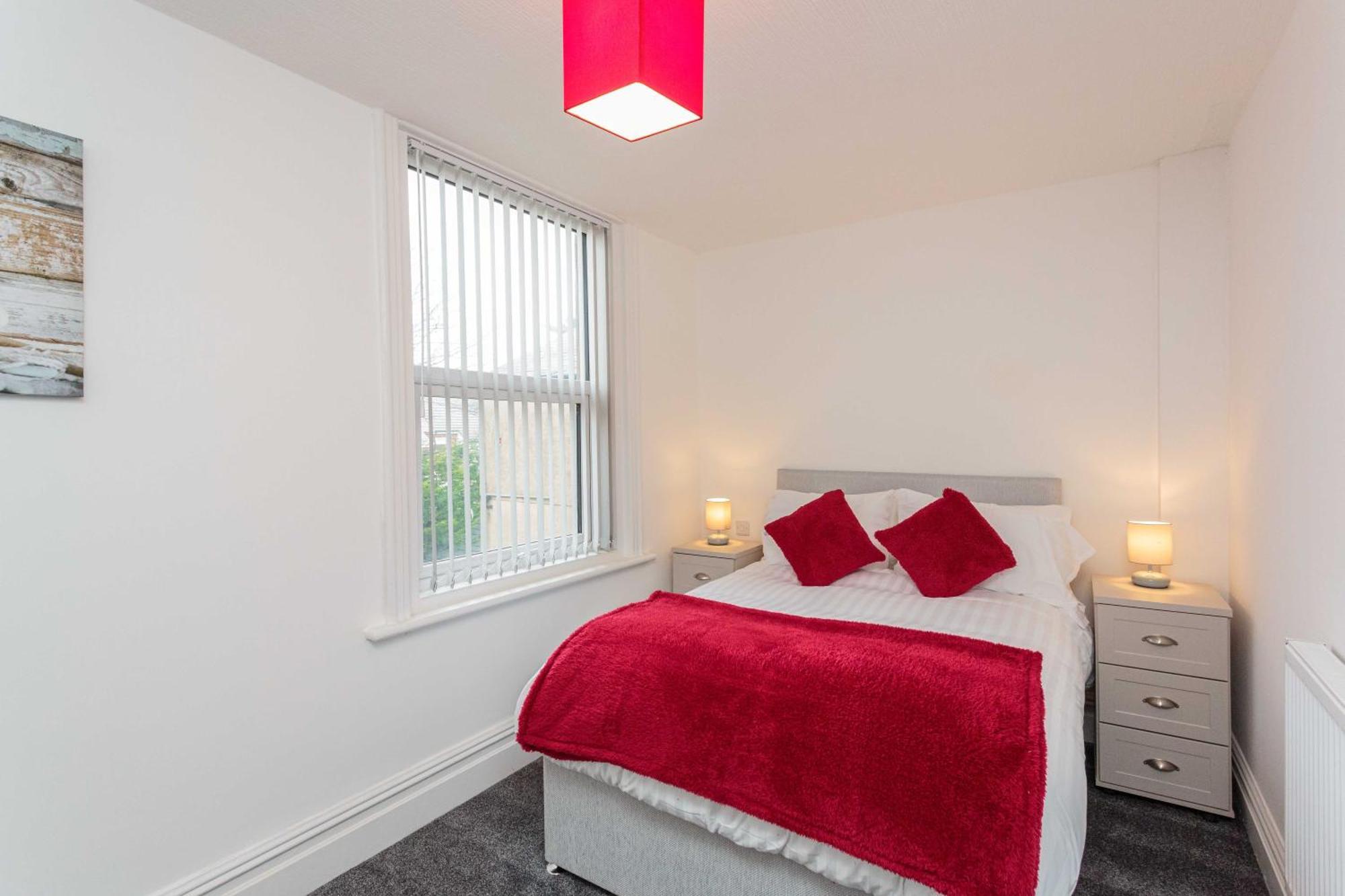 Cherry Property - Berry Apartments Blackpool Oda fotoğraf