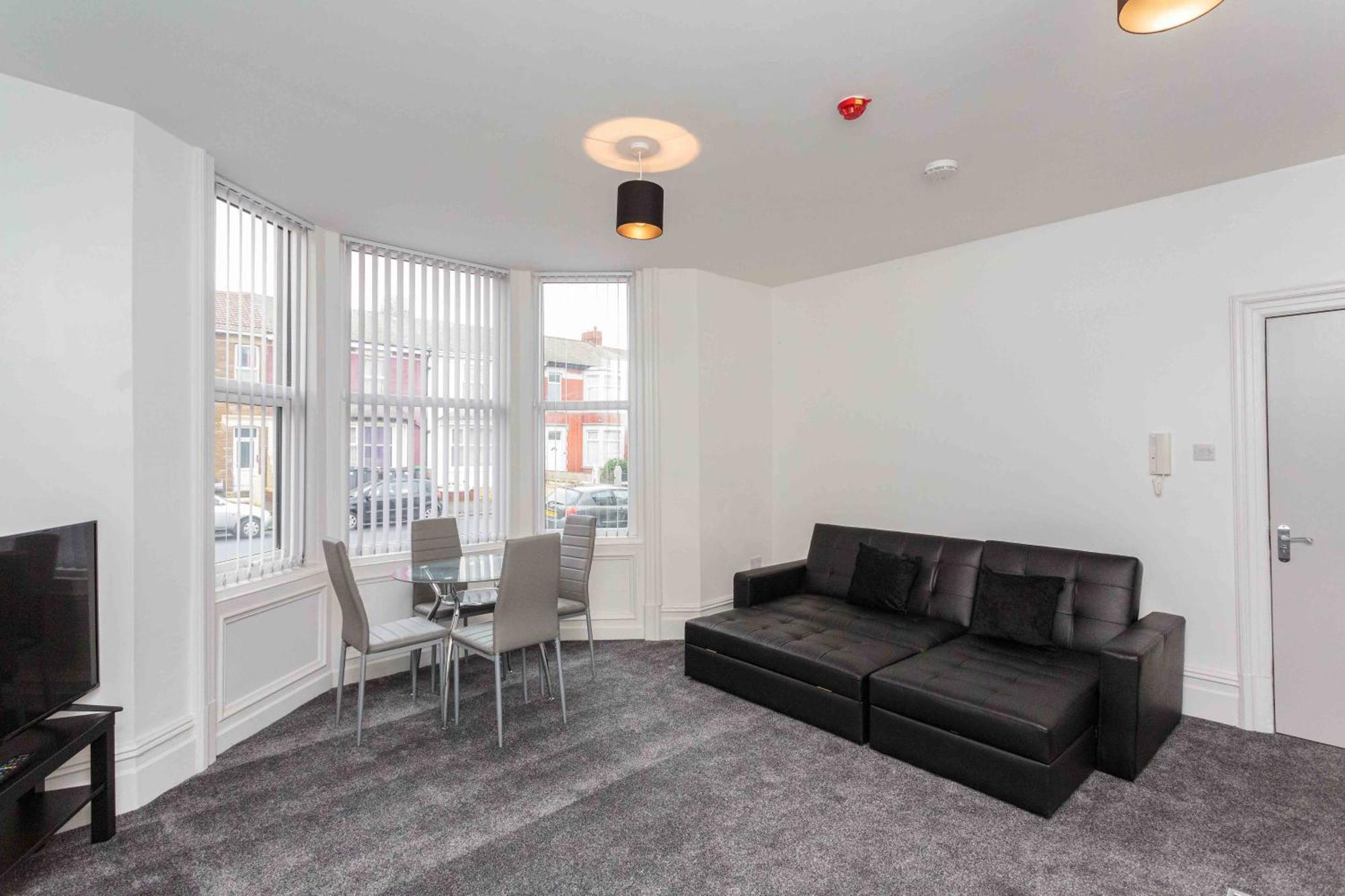 Cherry Property - Berry Apartments Blackpool Oda fotoğraf