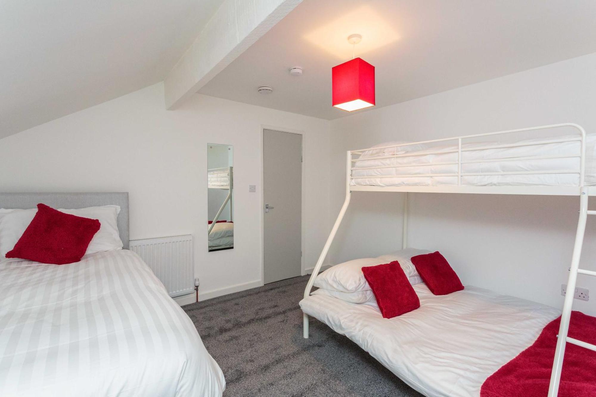 Cherry Property - Berry Apartments Blackpool Oda fotoğraf