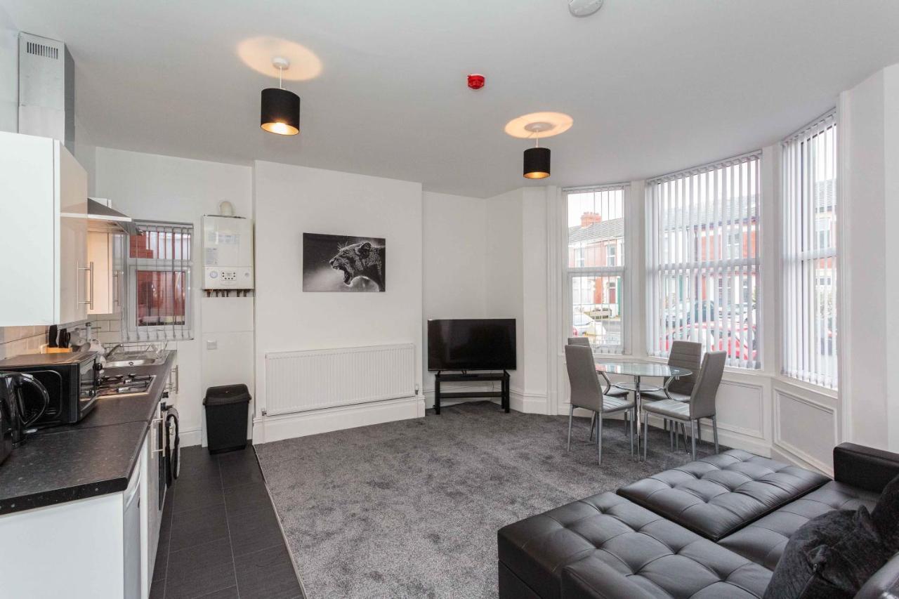 Cherry Property - Berry Apartments Blackpool Dış mekan fotoğraf