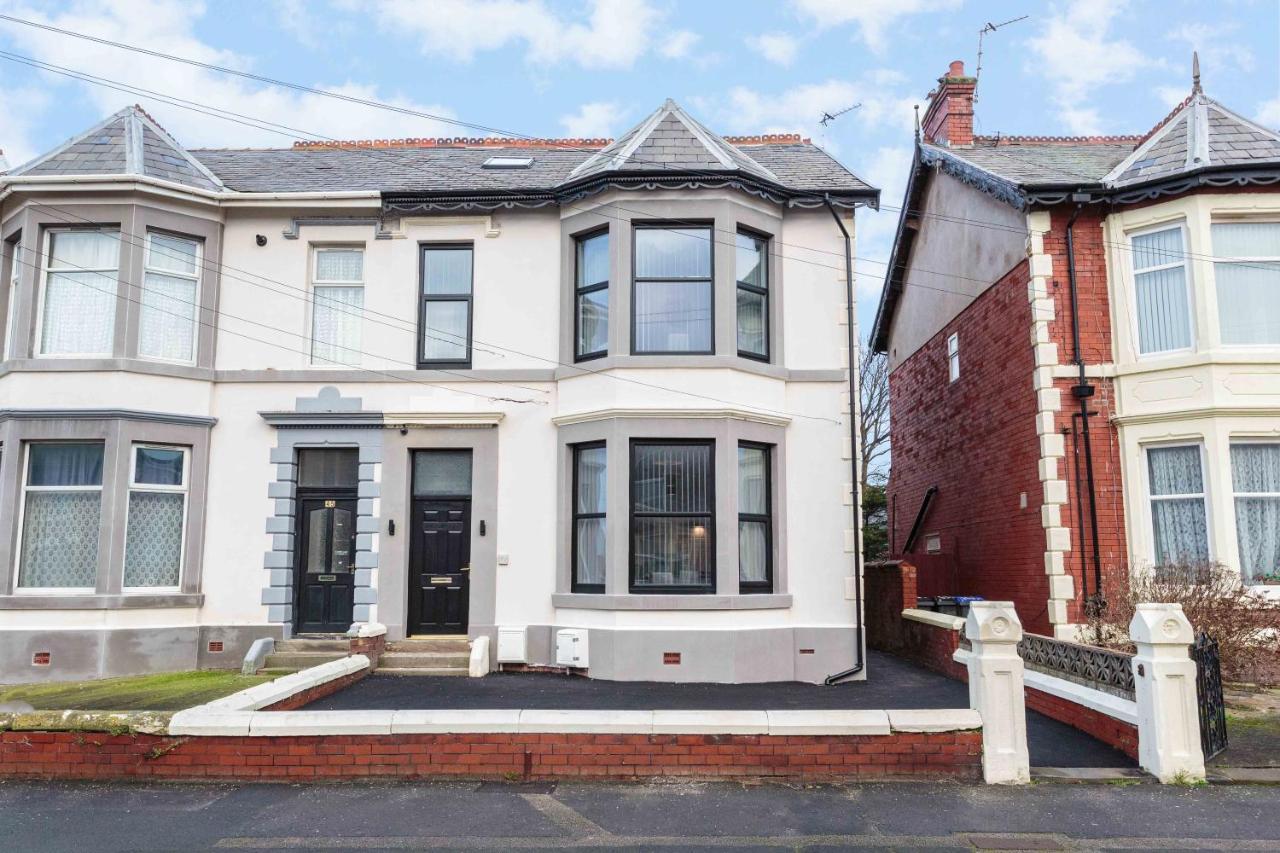 Cherry Property - Berry Apartments Blackpool Dış mekan fotoğraf